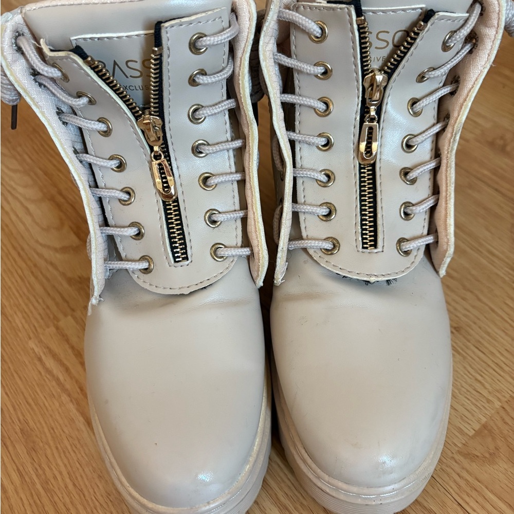 Cream Combat Boots Size 38 (US 7.5–8) Gold Zipper Detail